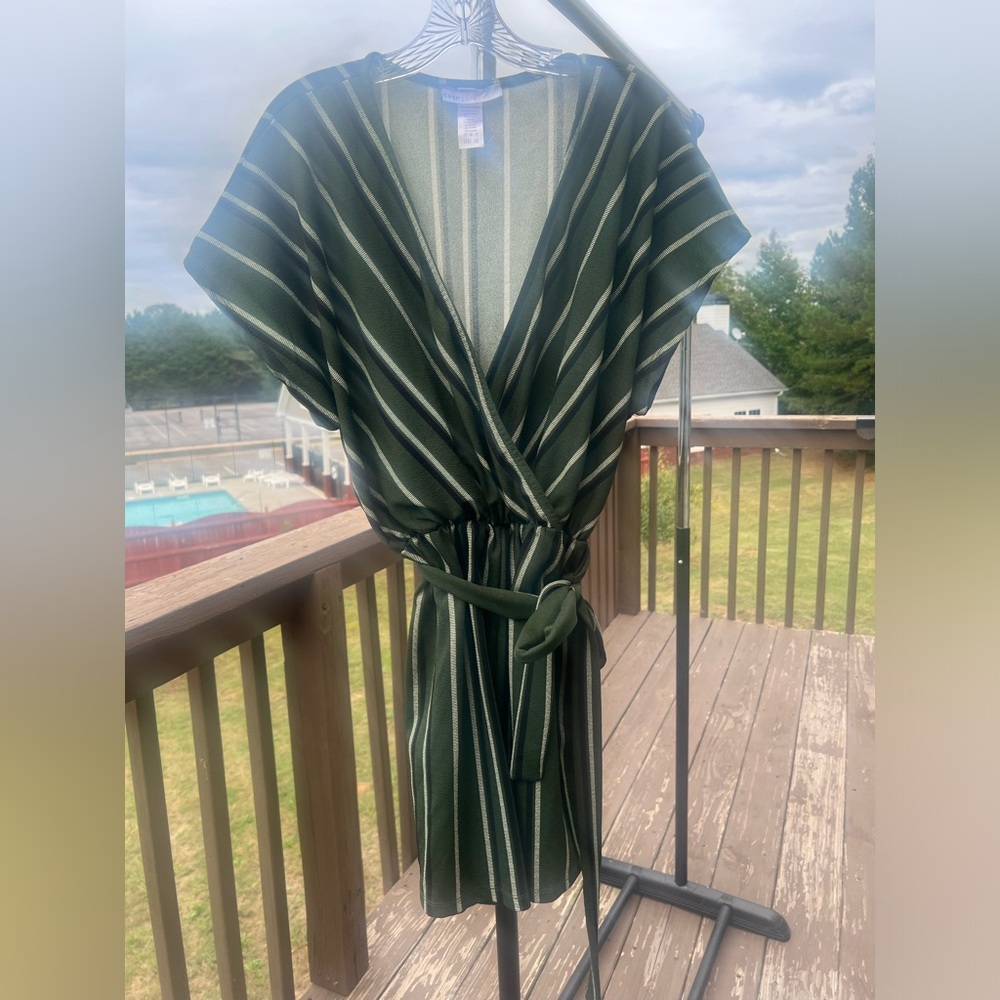 Green stripped cosmic beauty romper shorts with short sleeves size 3X romper